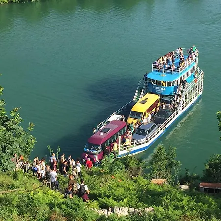Auberge de jeunesse Ferry Berisha *